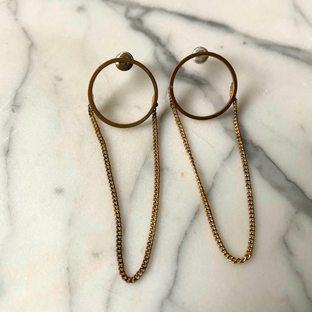 Circle chain earrings